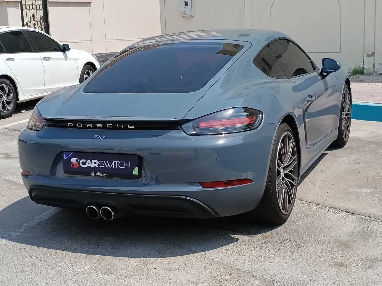 Car image 5