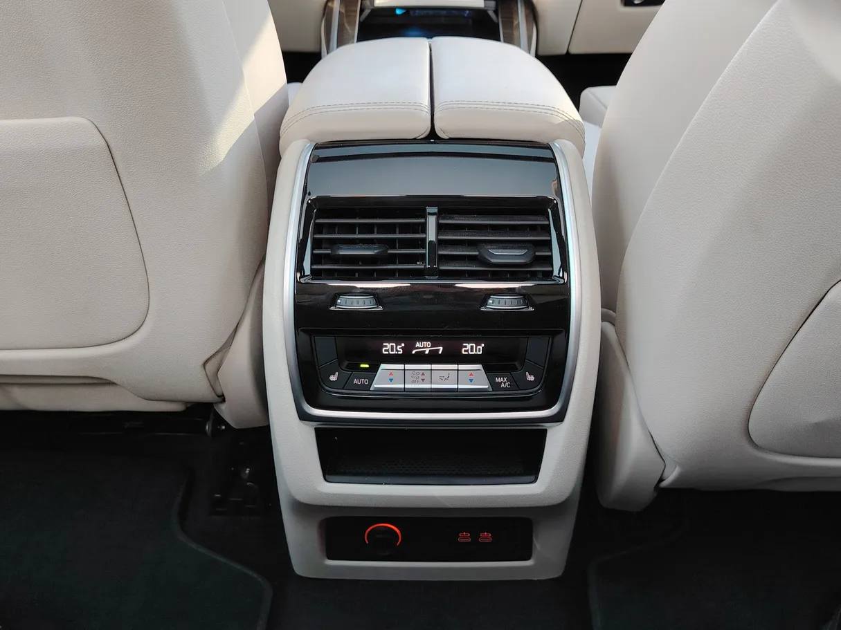 Car image 41