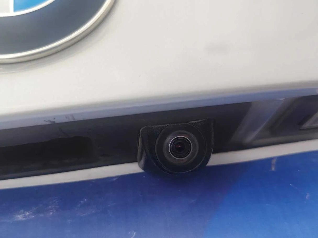Car image 34
