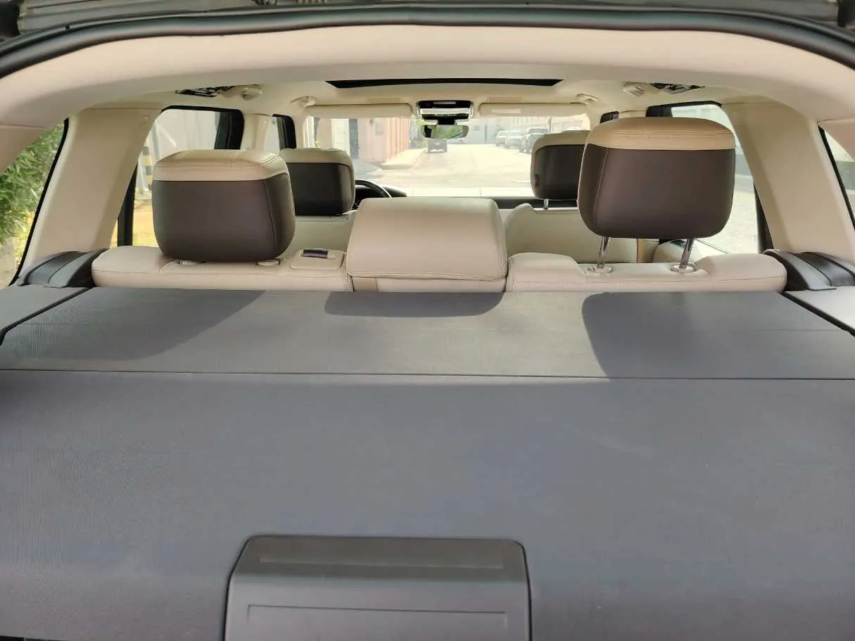 Car image 30