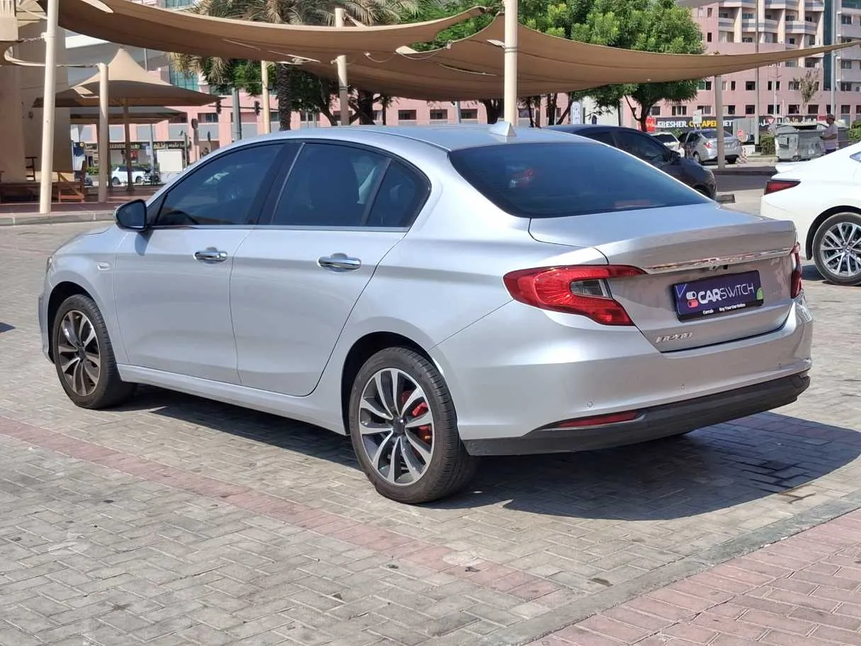 Car image 5