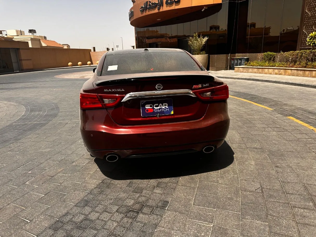 Car image 6