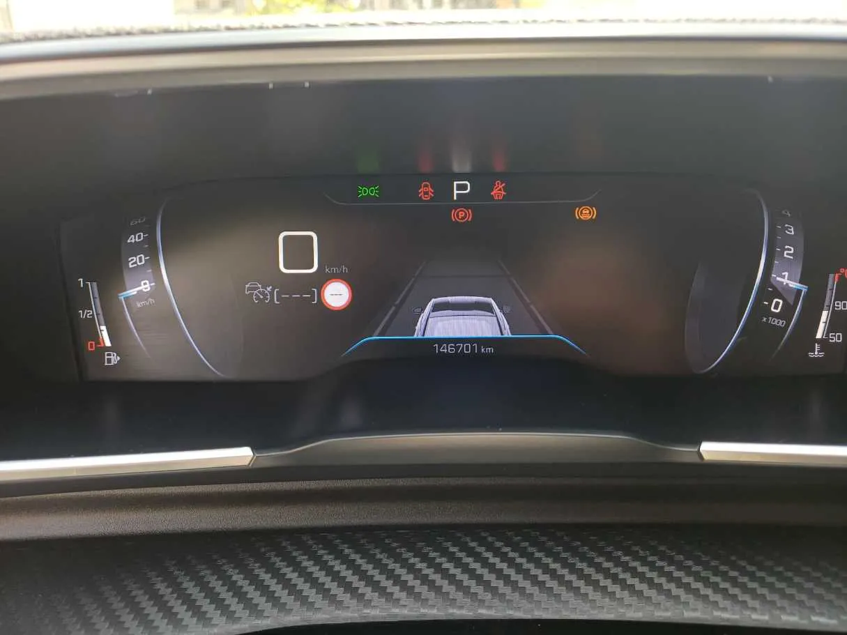 Car image 23