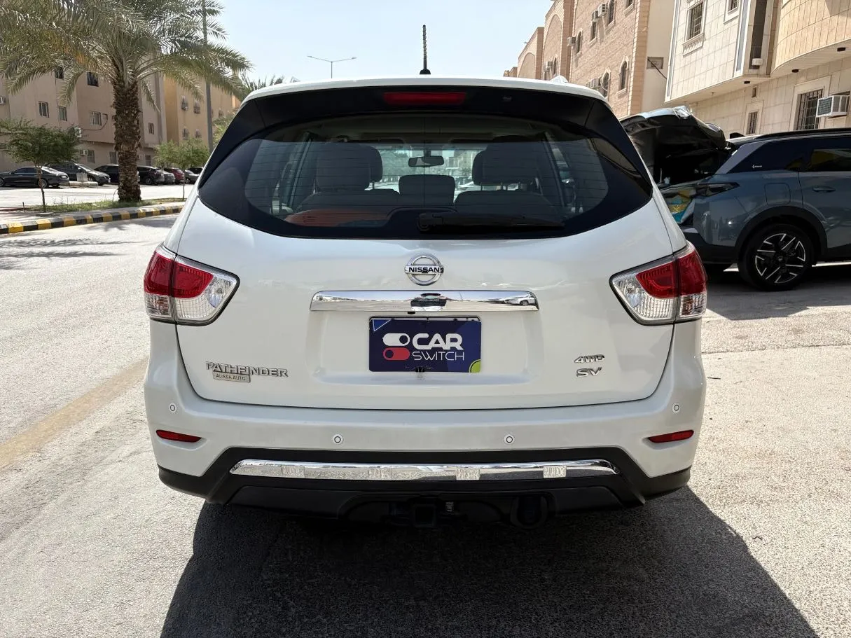 Car image 6