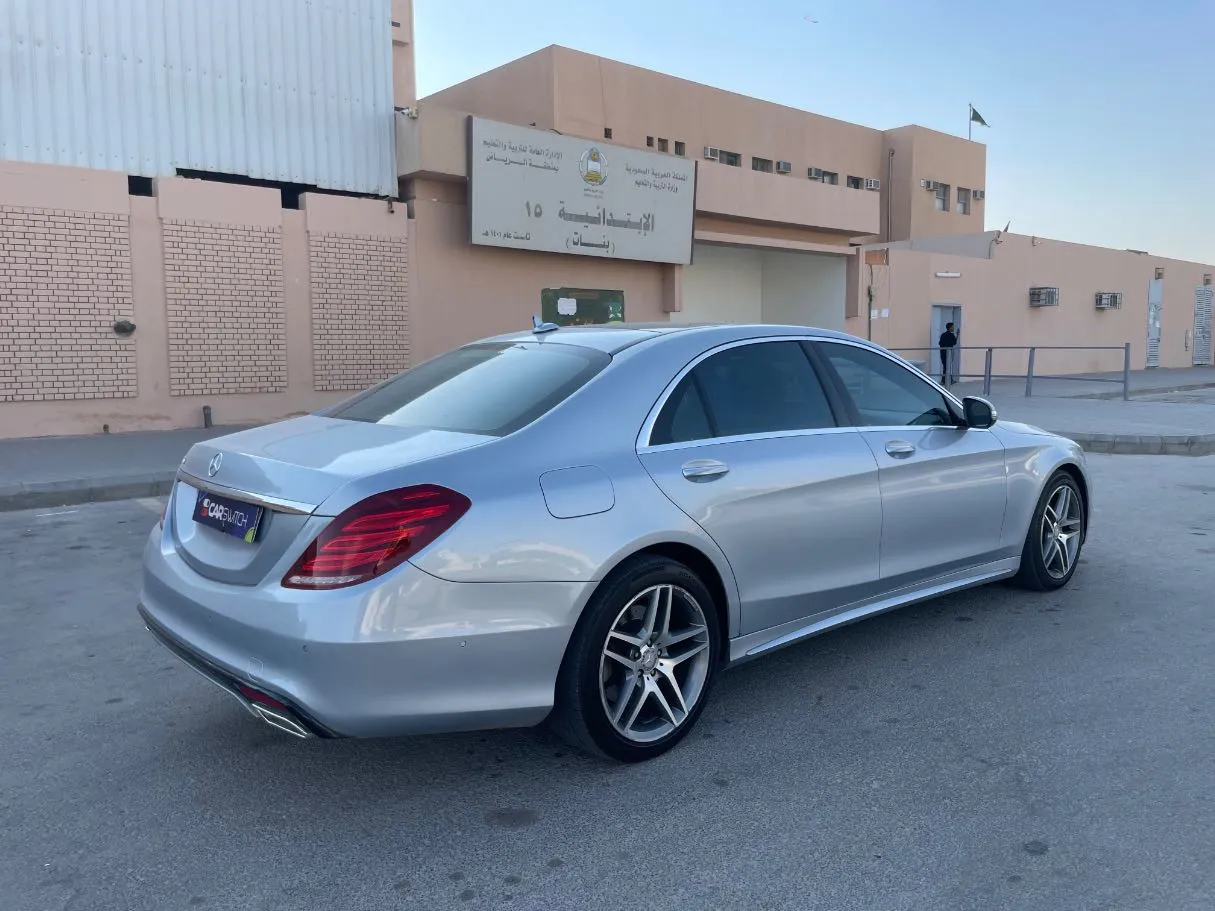 Car image 5