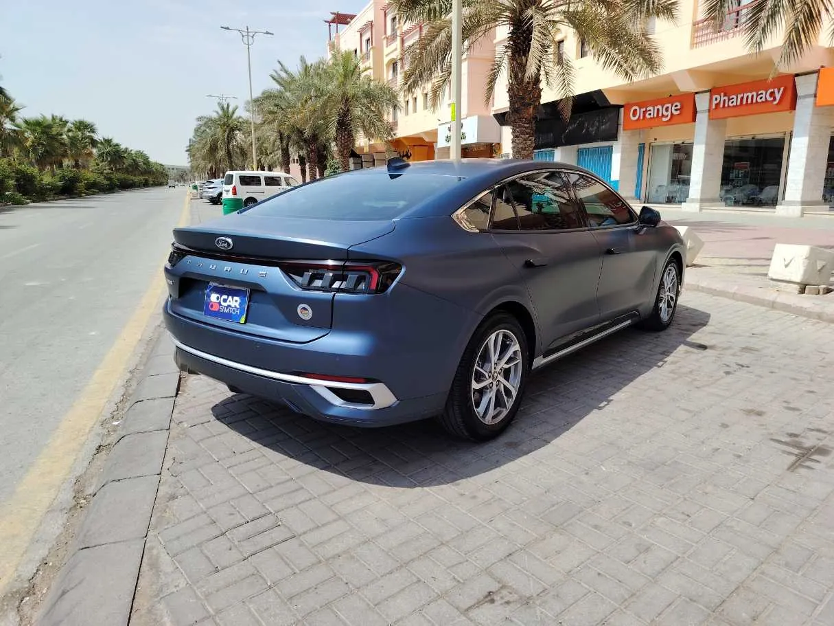 Car image 5