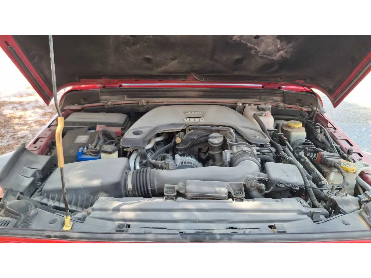 Car image 19