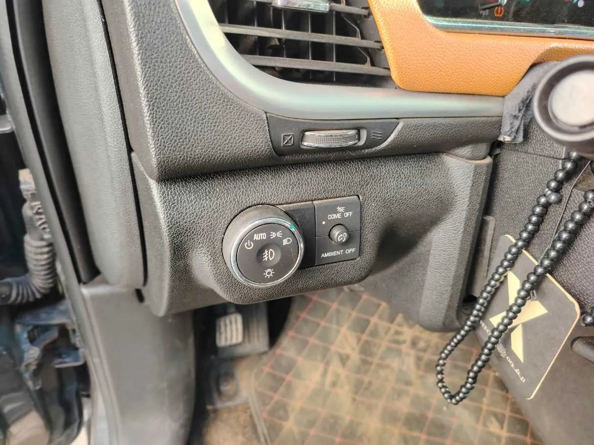 Car image 37