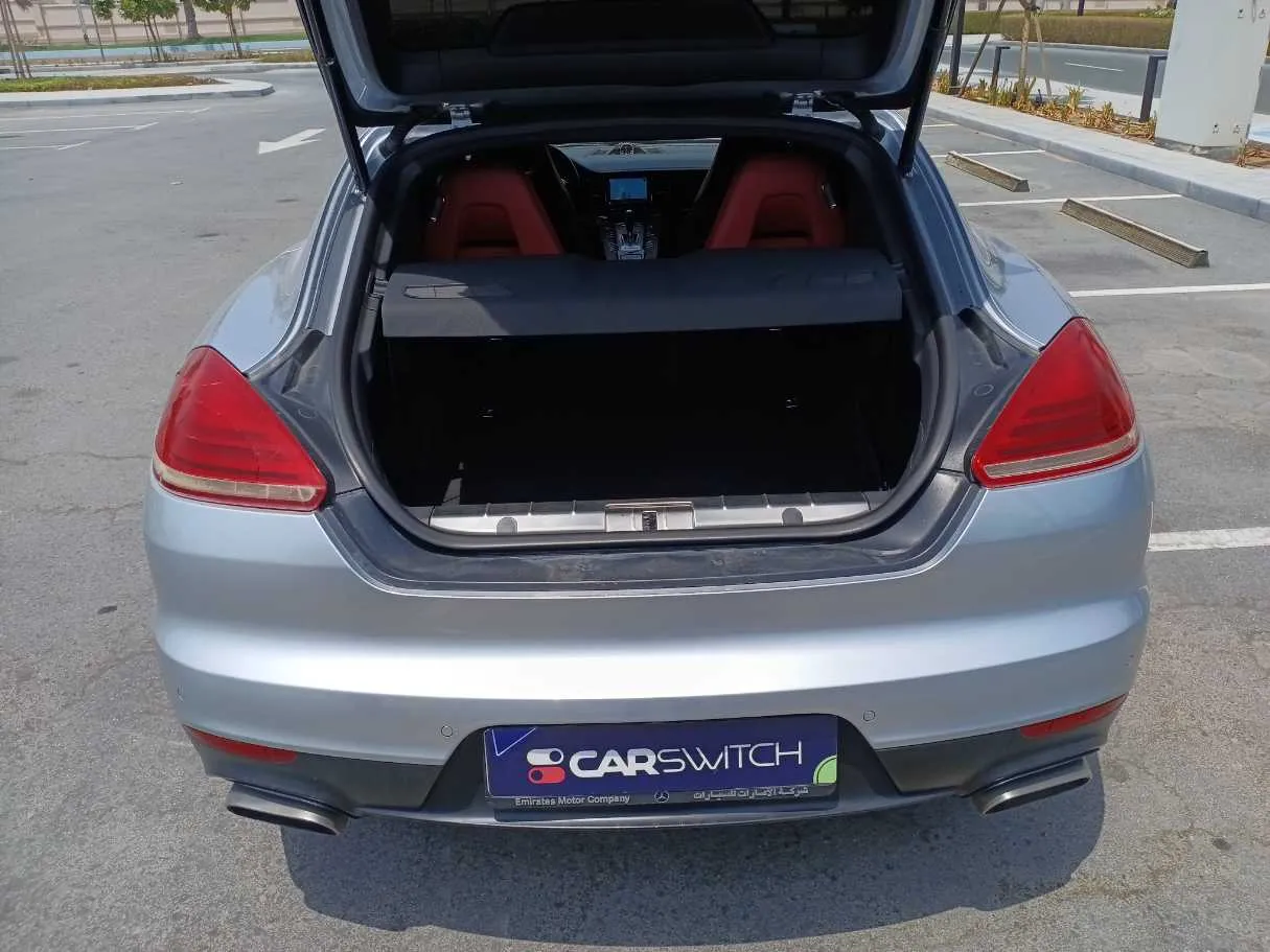 Car image 19