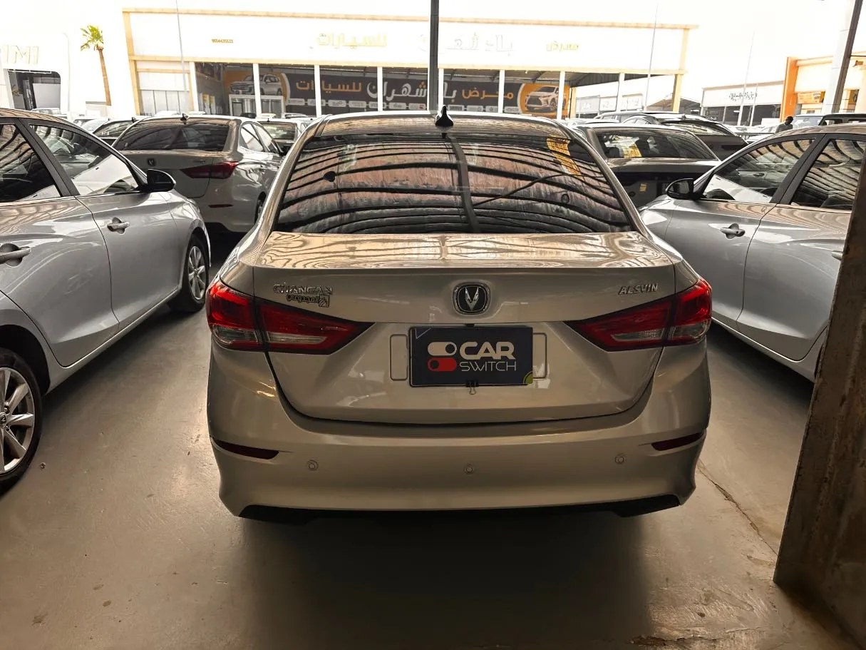 Car image 6