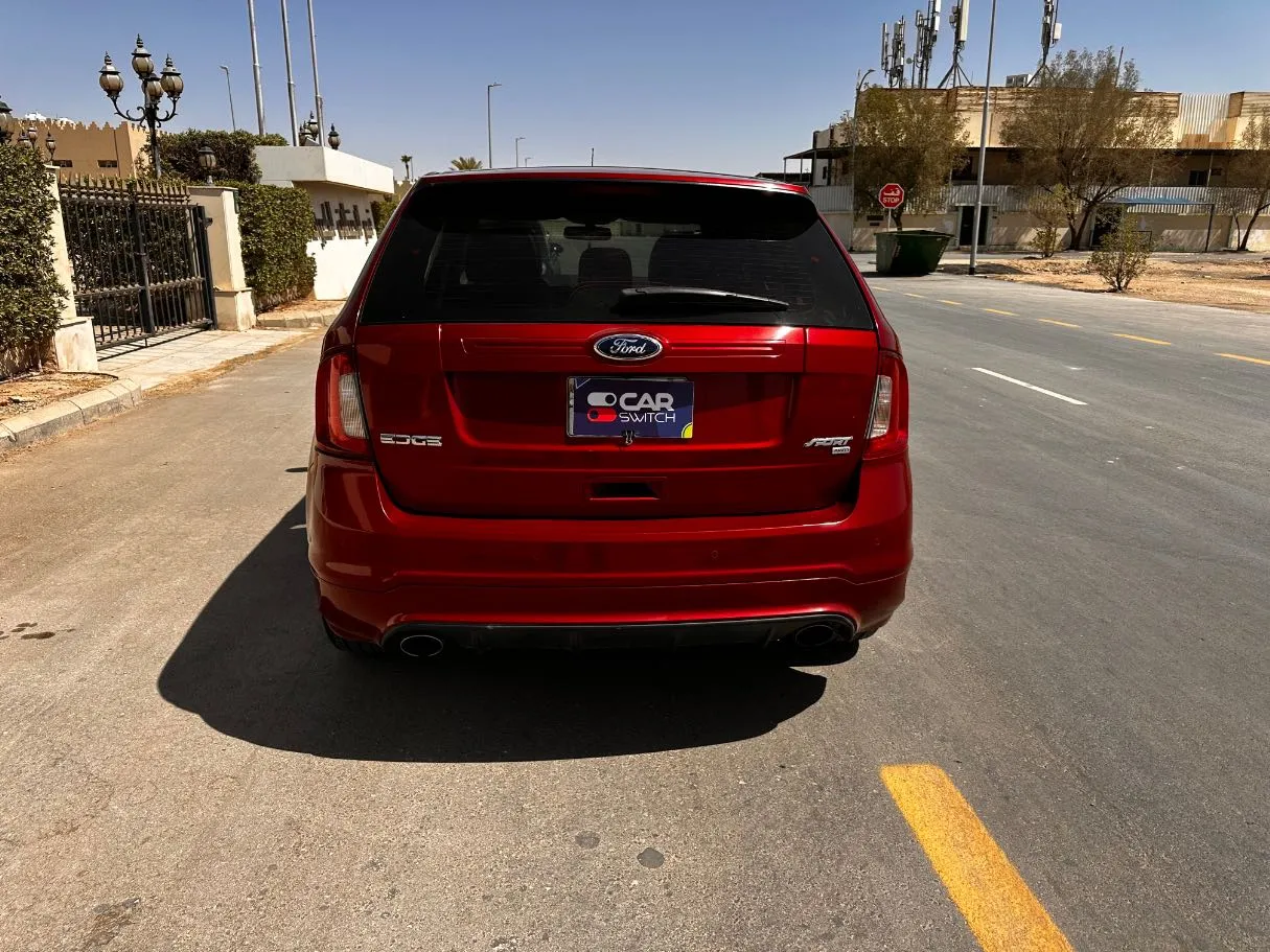 Car image 6