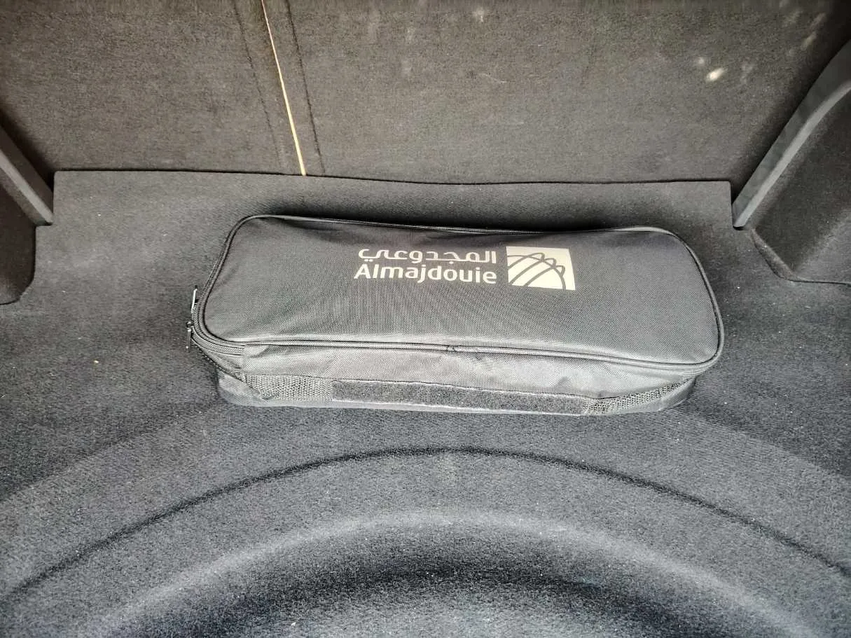 Car image 36