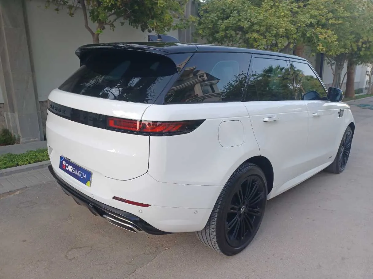 Car image 5