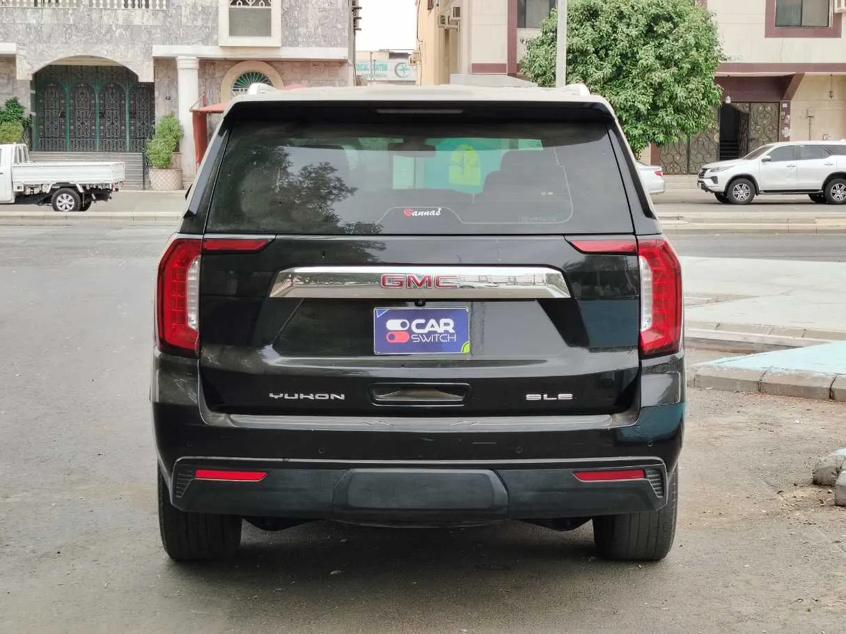 Car image 6
