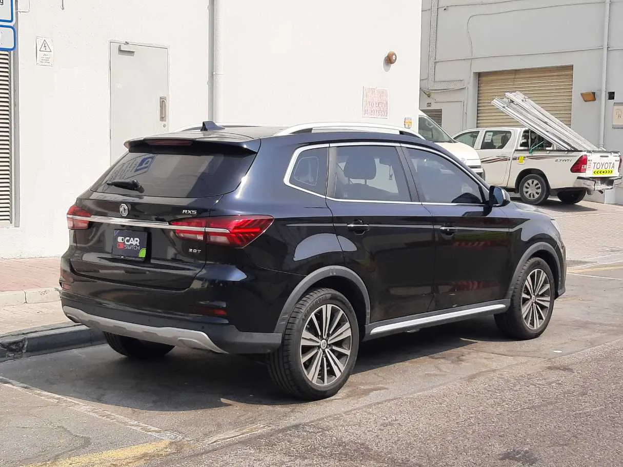 Car image 5