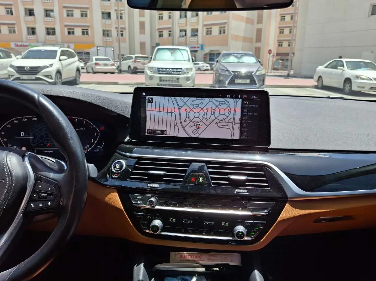 Car image 16