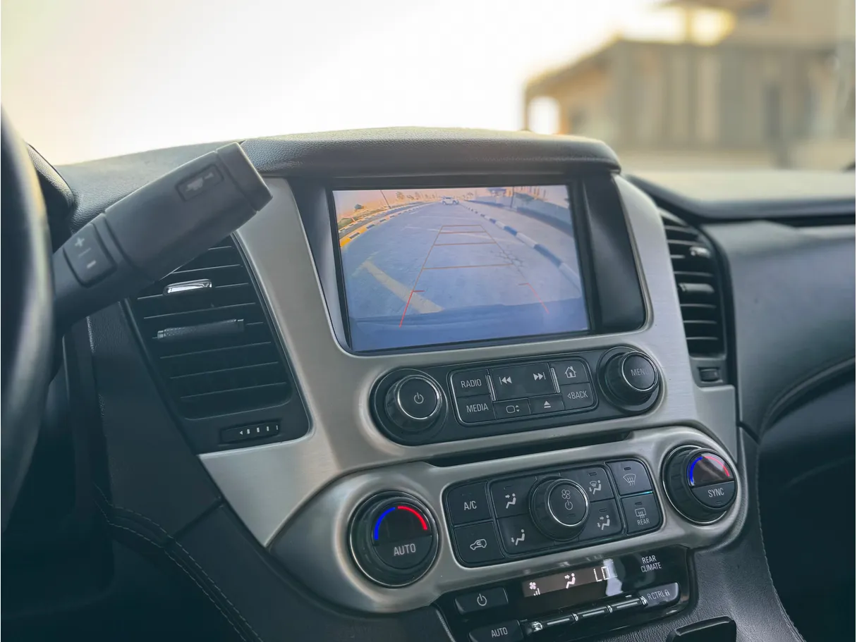 Car image 7