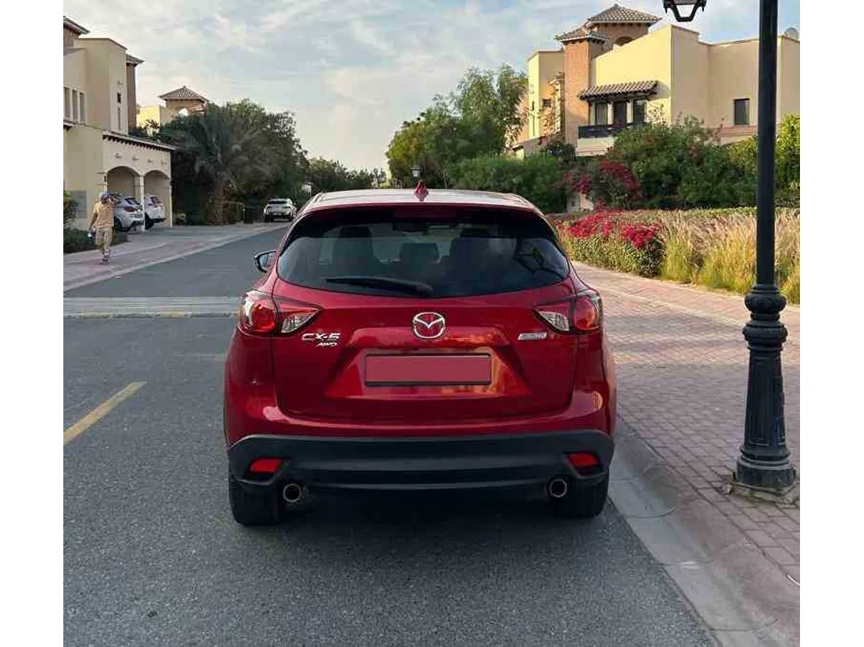 Car image 4