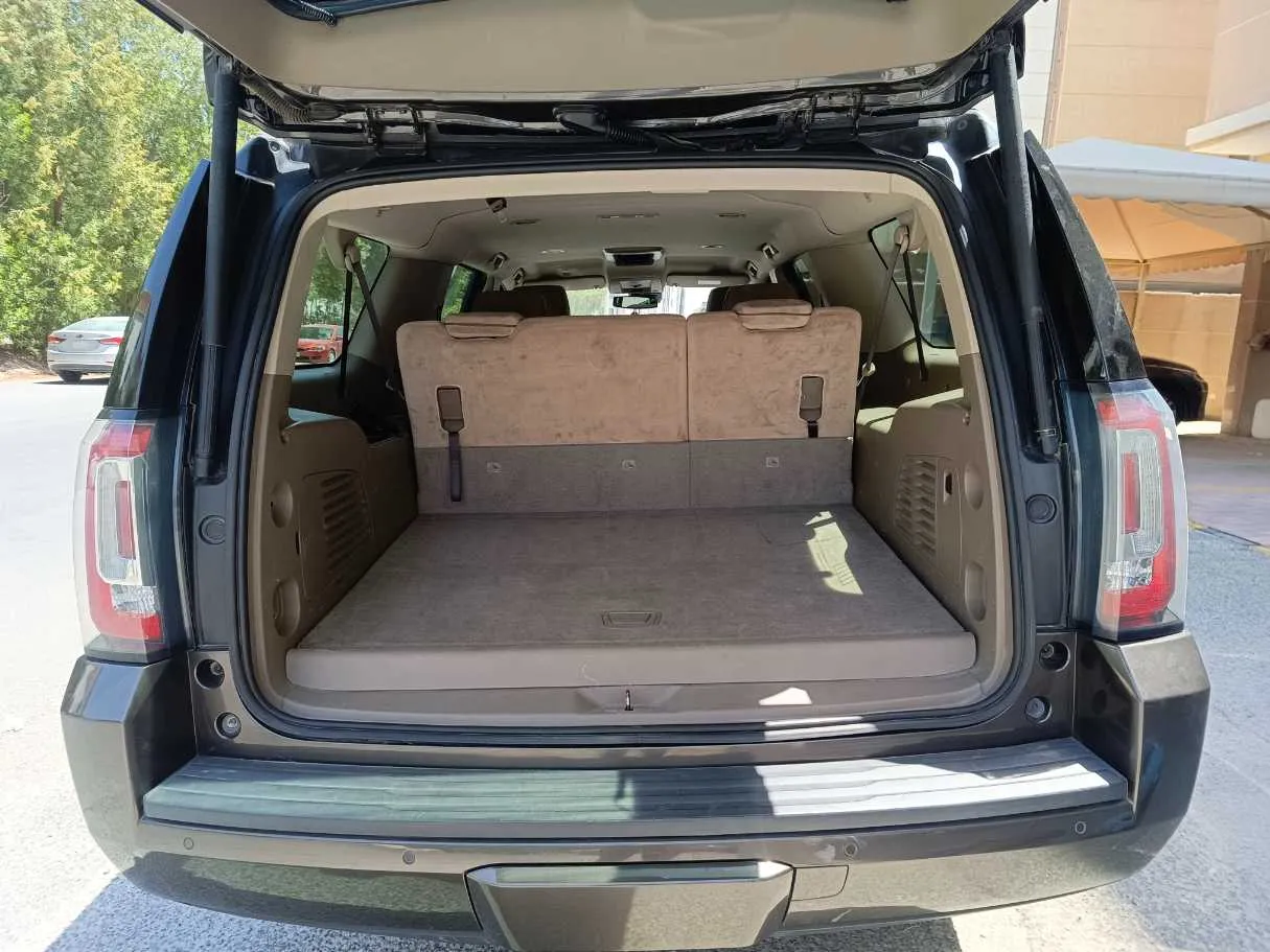 Car image 27