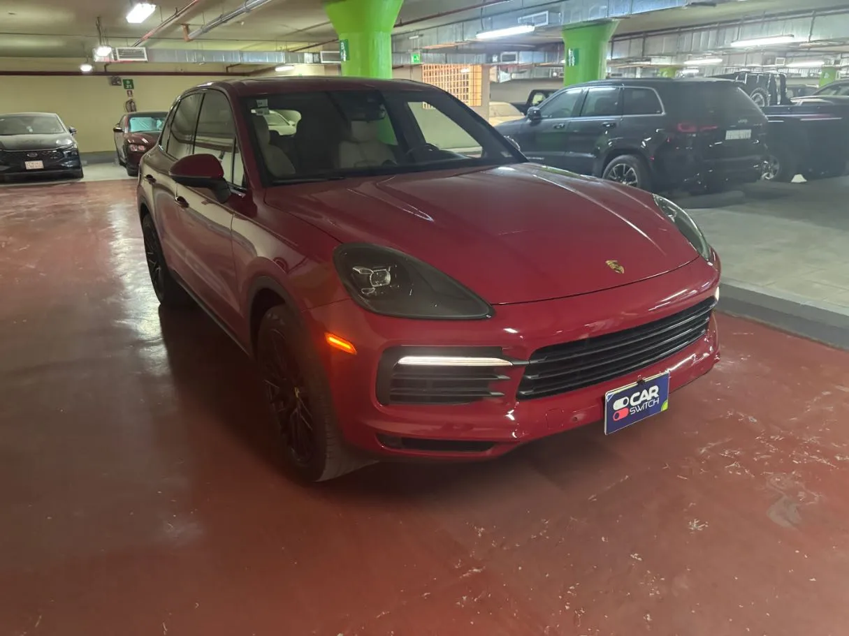 Car image 3