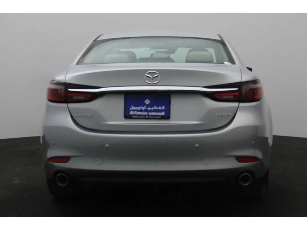 Car image 11