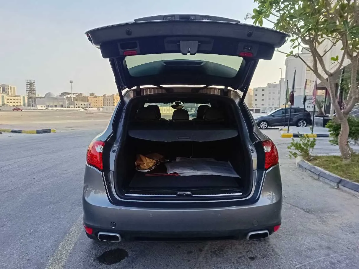 Car image 28