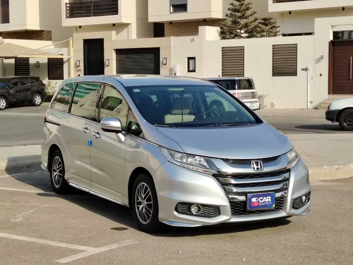 Car image 3