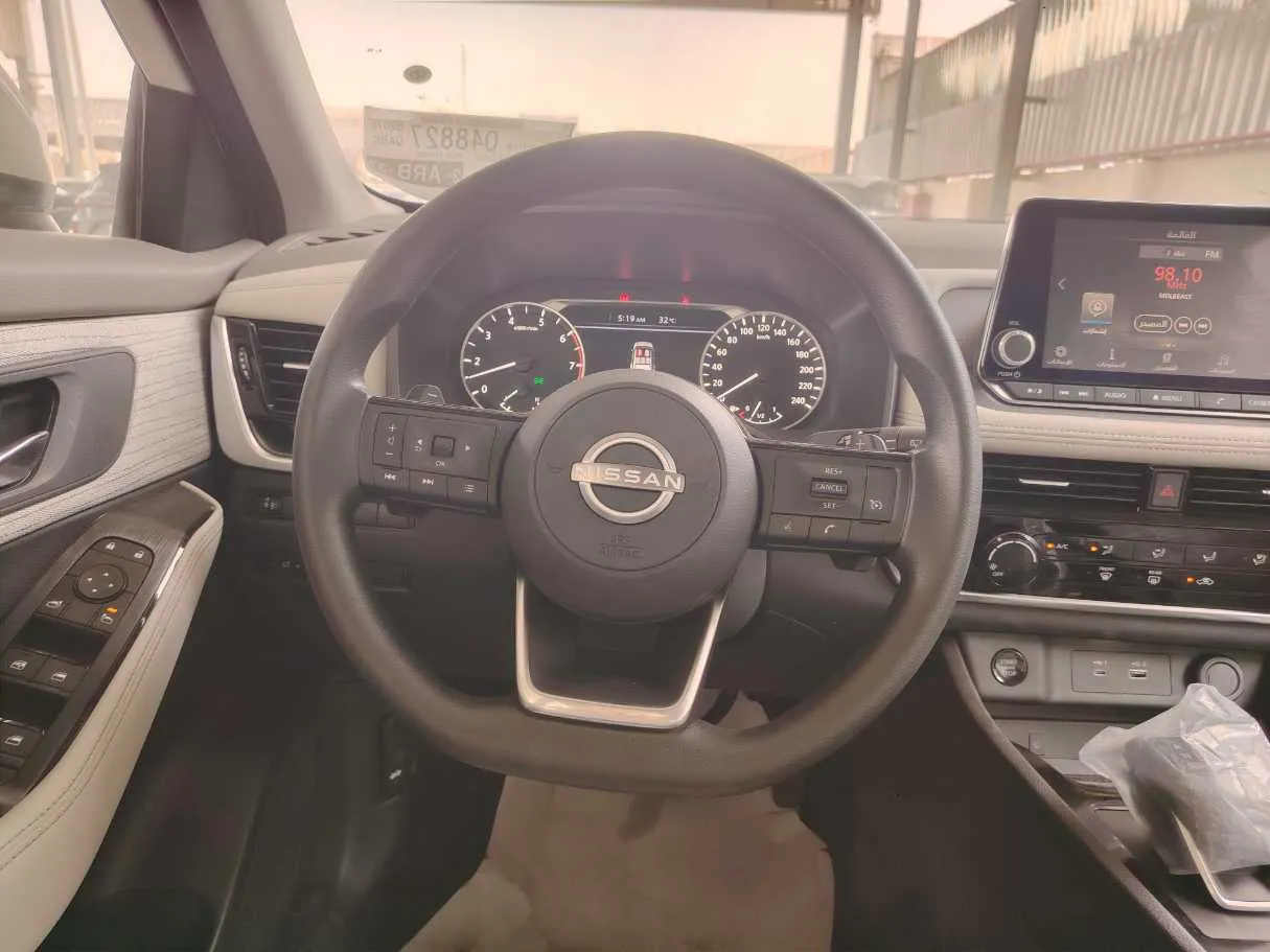 Car image 23