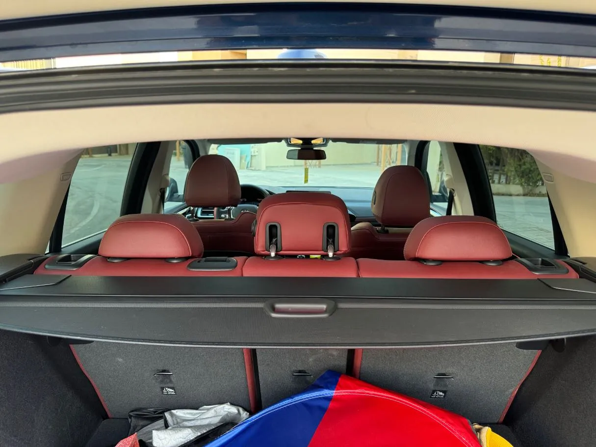 Car image 22