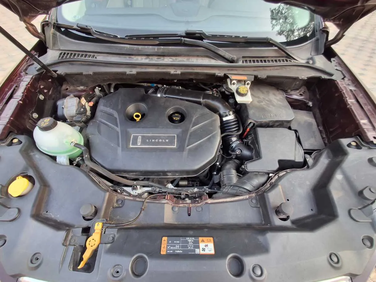 Car image 20