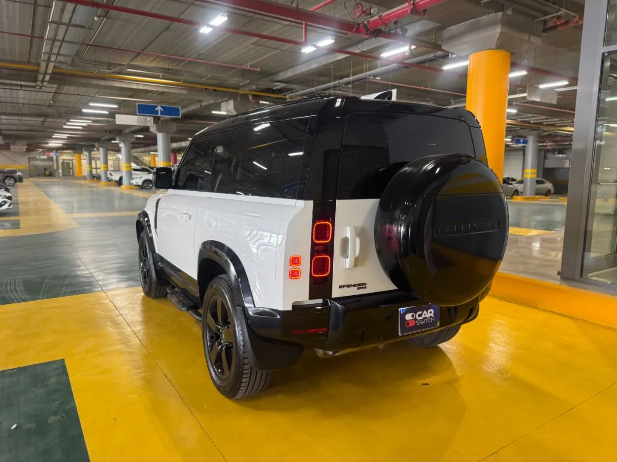 Car image 7