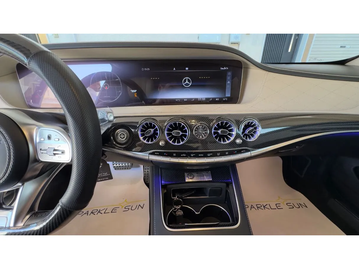 Car image 24
