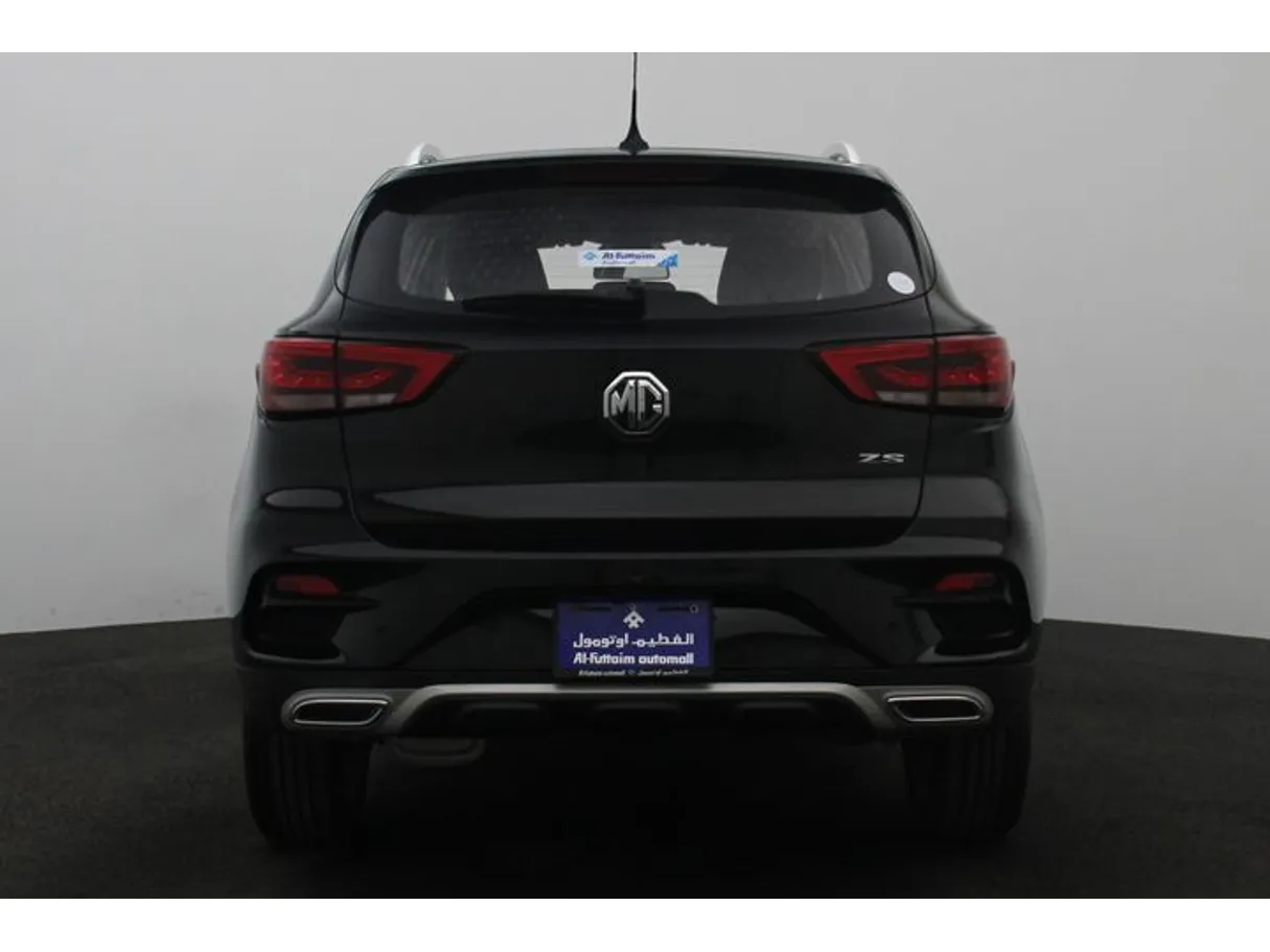 Car image 12