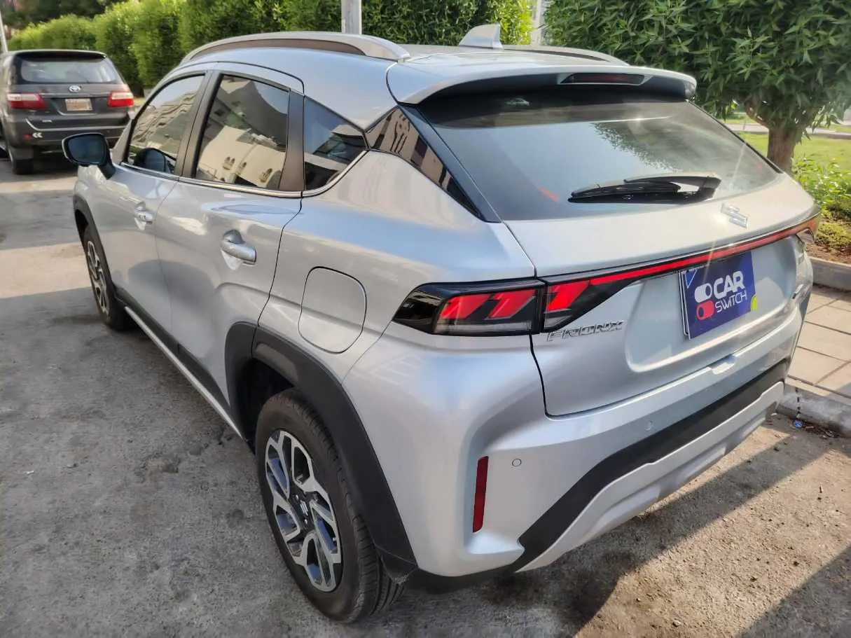 Car image 7