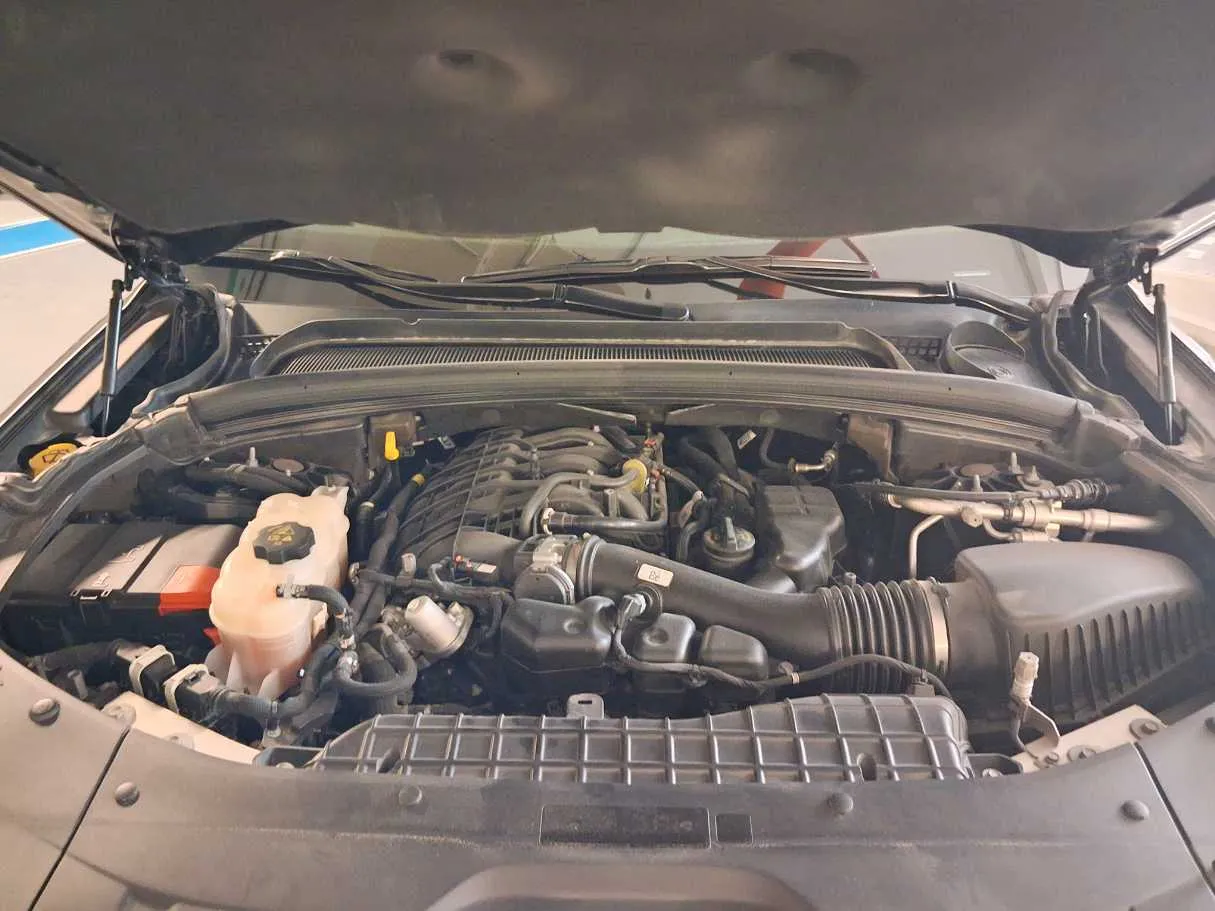 Car image 20