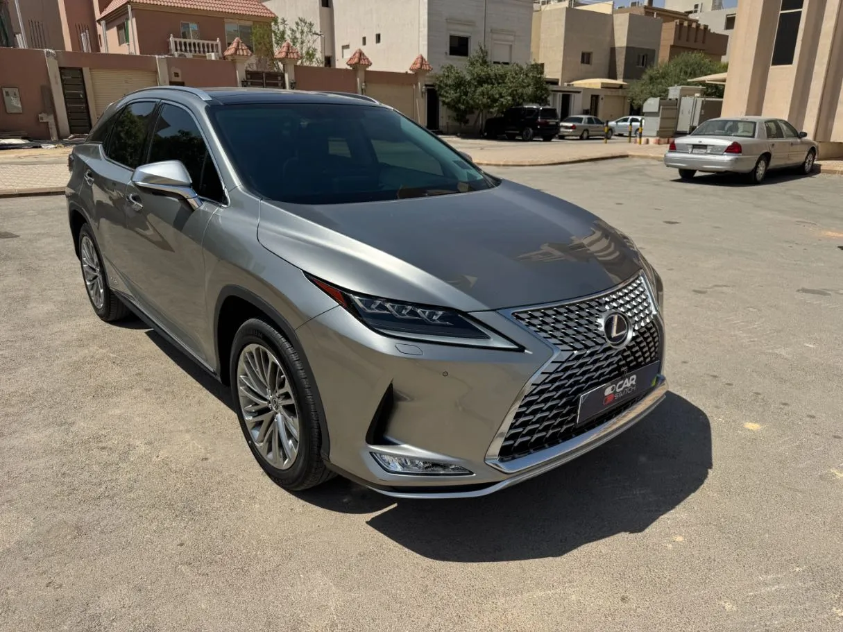 Car image 3