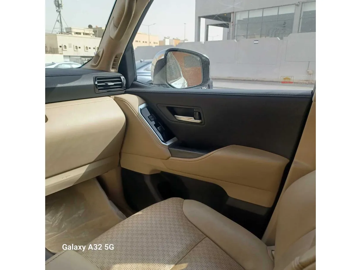 Car image 31