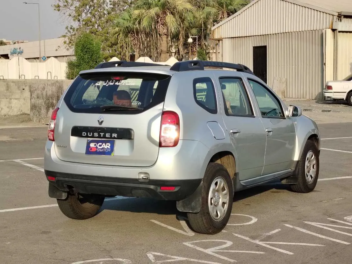 Car image 5