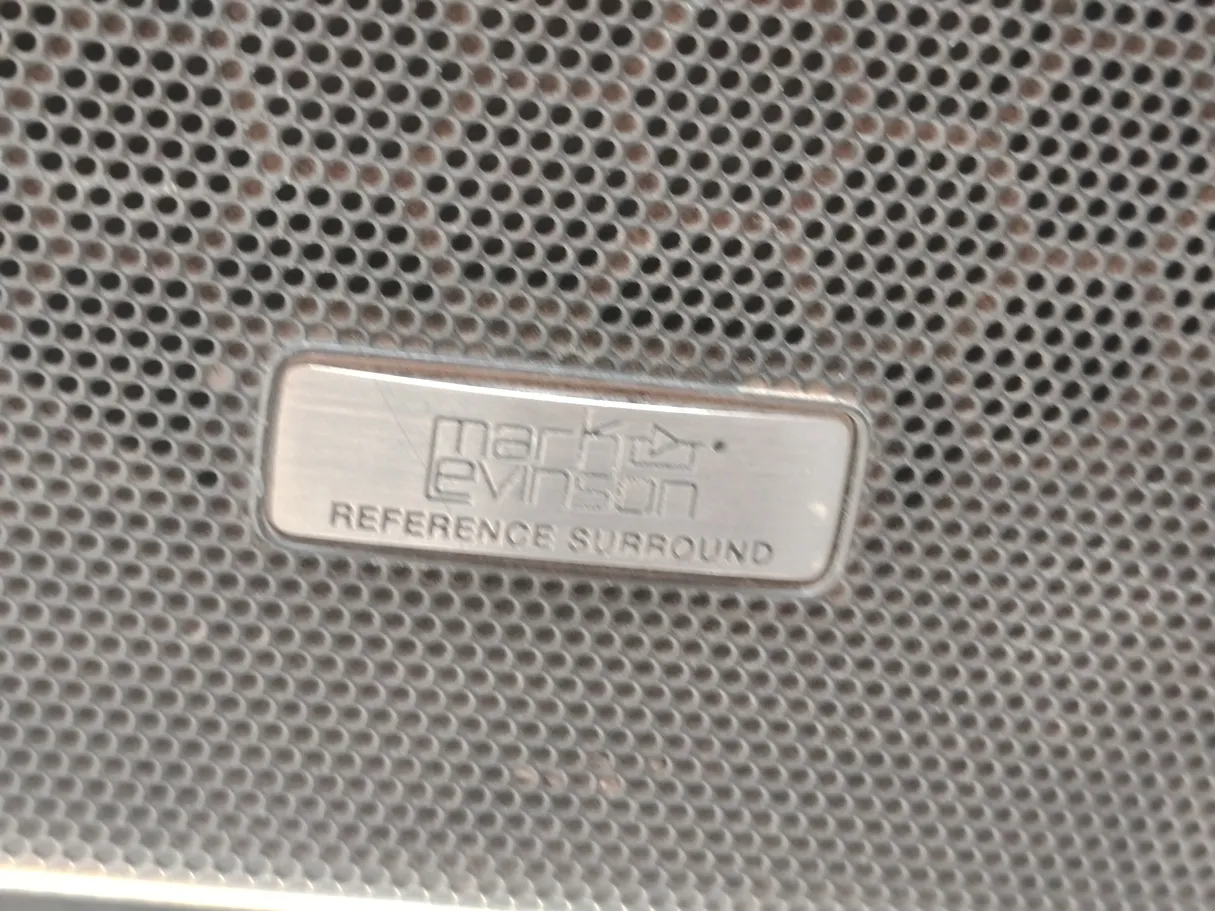 Car image 30