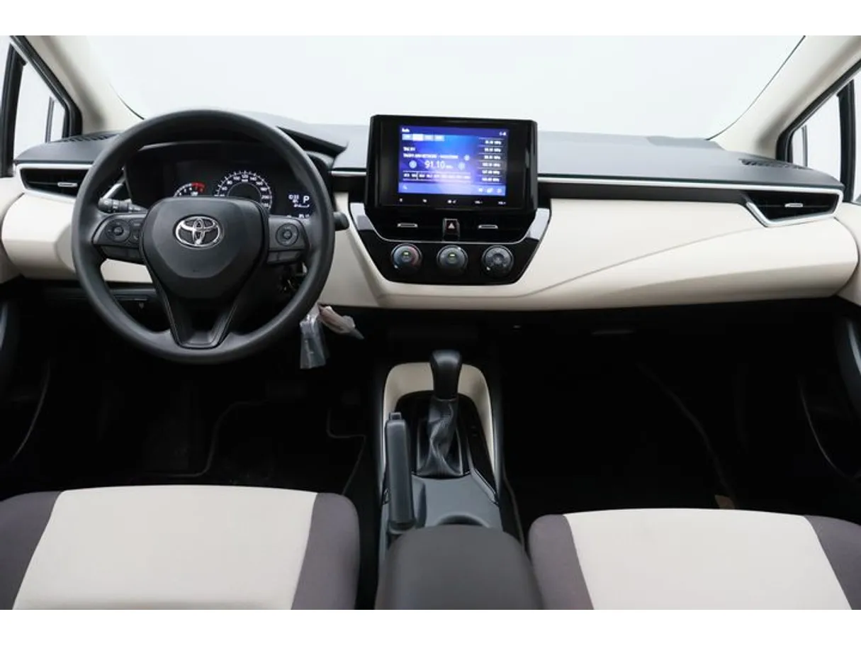 Car image 14