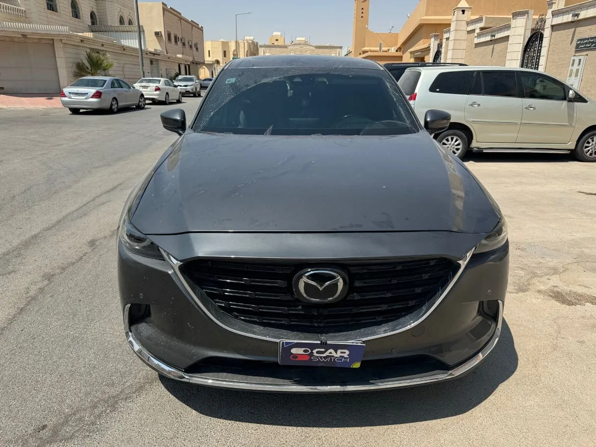 Car image 2