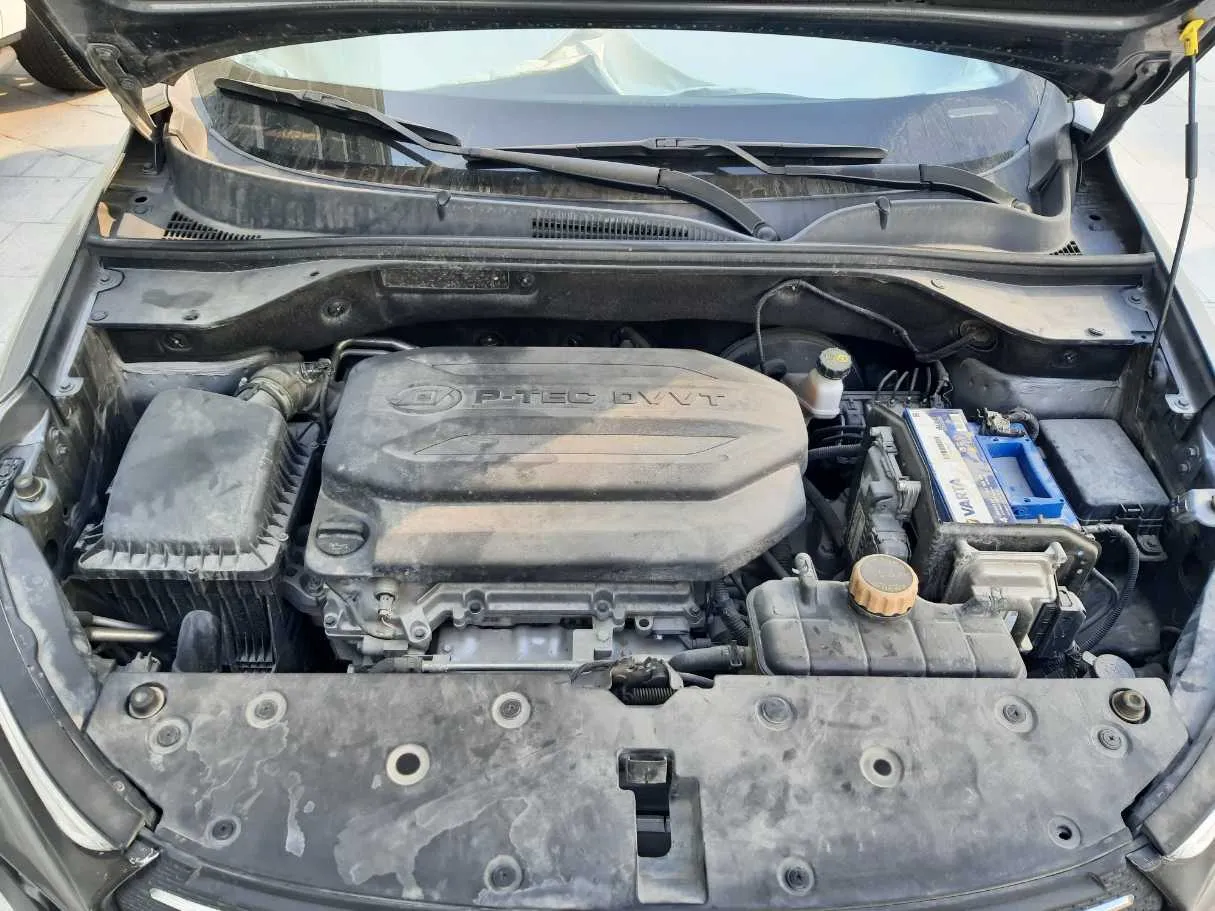 Car image 19