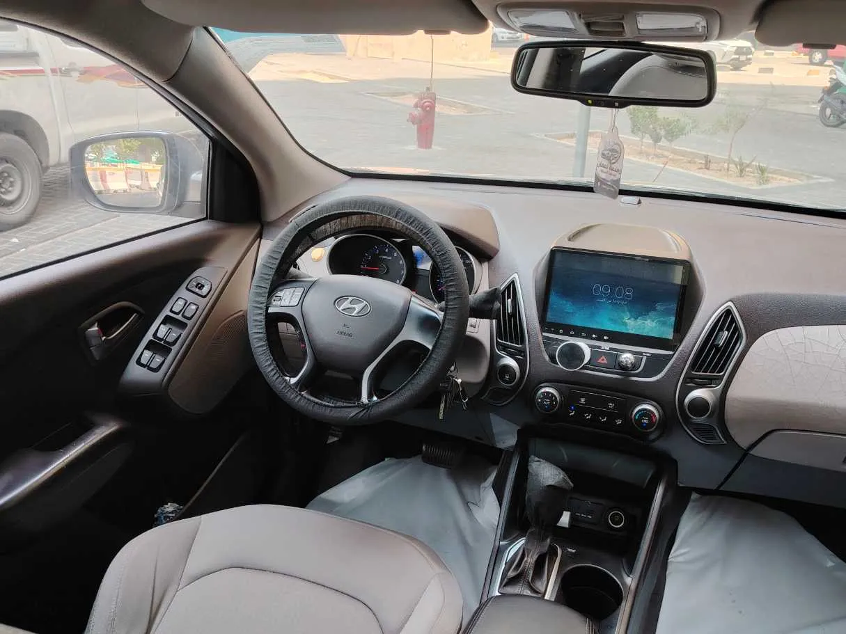 Car image 23