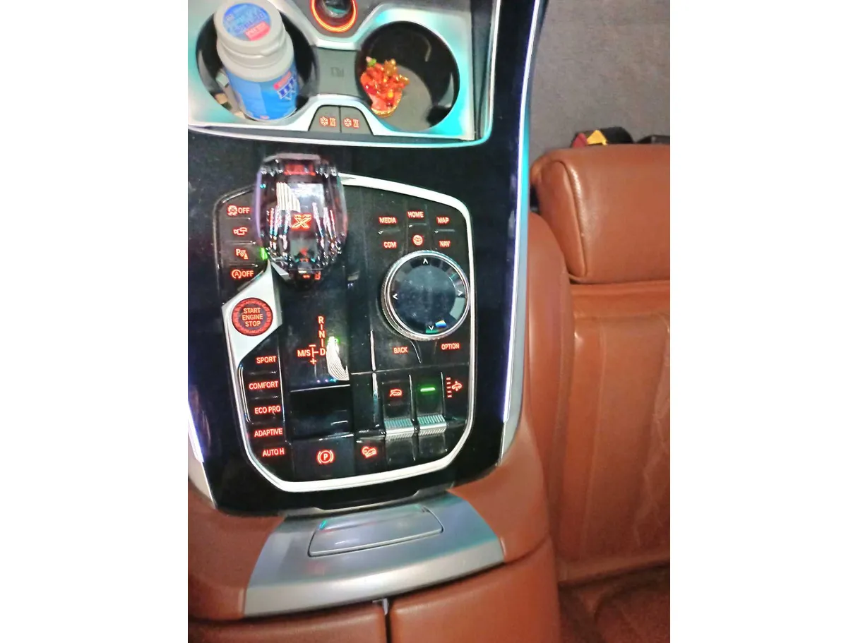 Car image 20