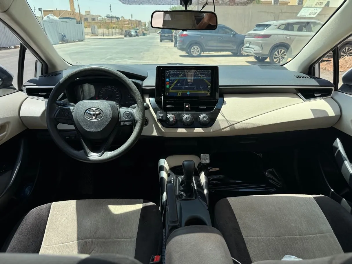 Car image 19