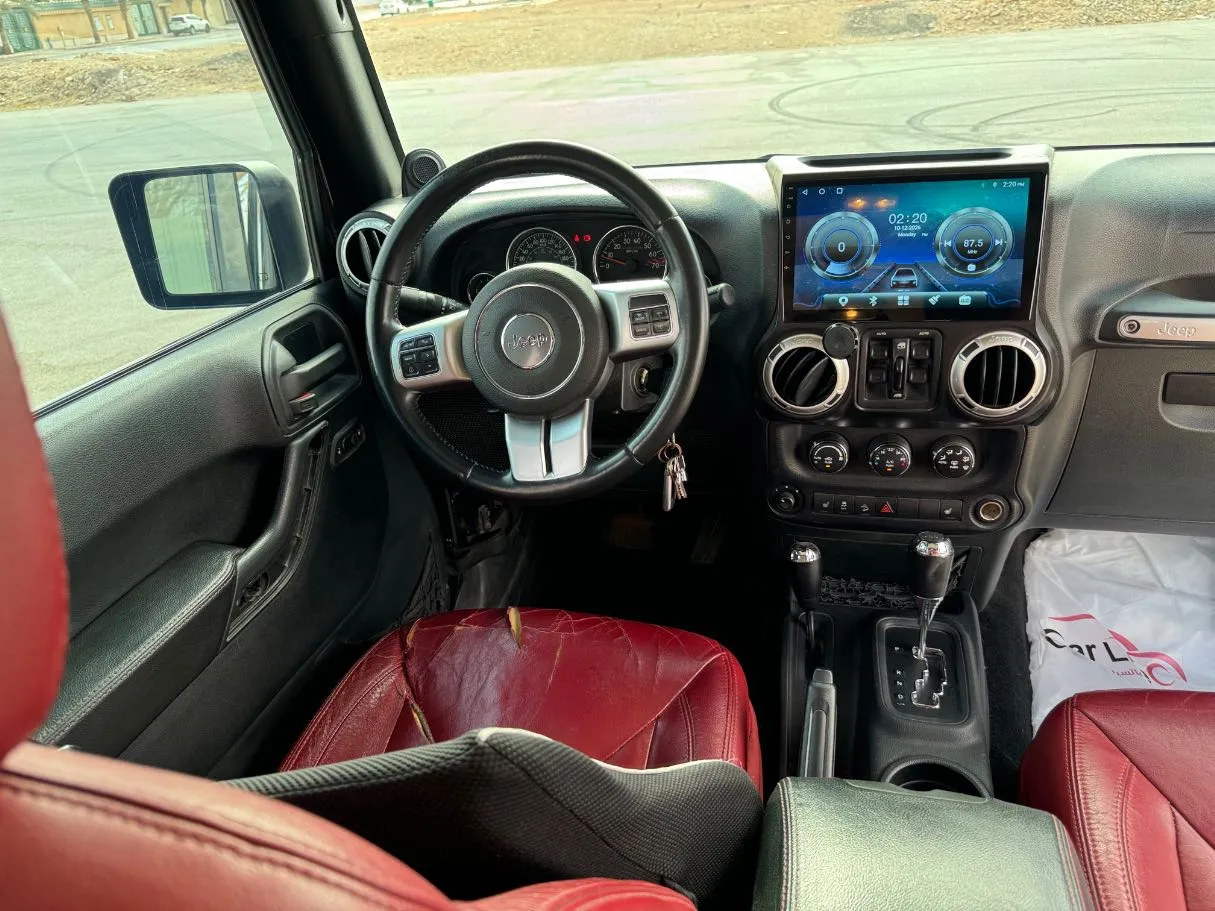Car image 16