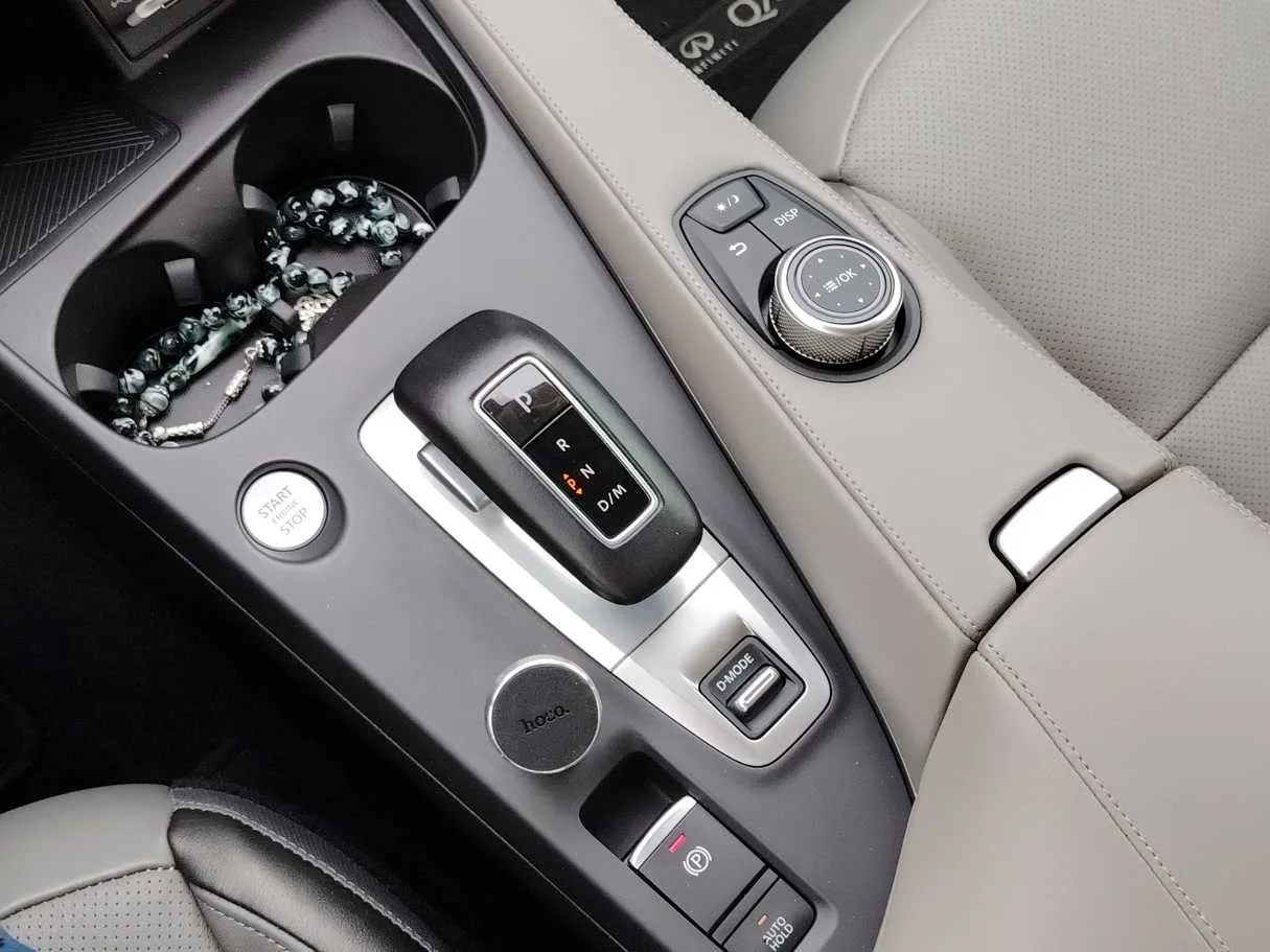 Car image 21