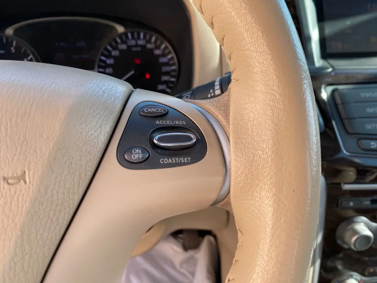 Car image 28
