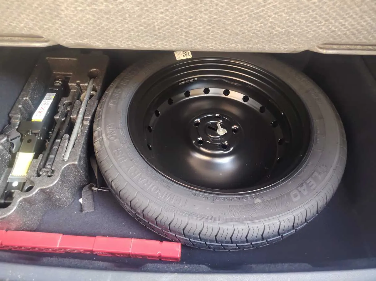 Car image 31