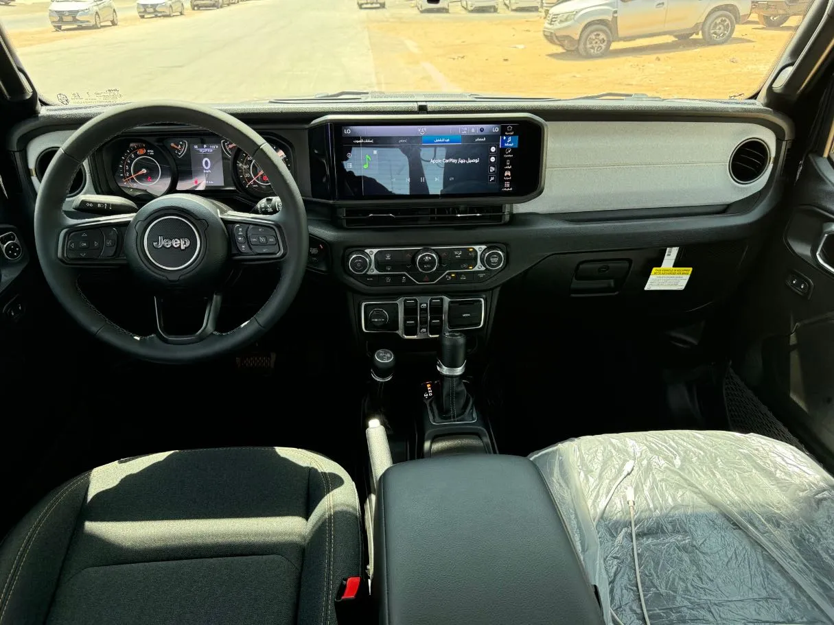 Car image 18
